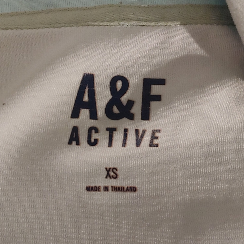 A & F active jacket - Picture 2 of 6